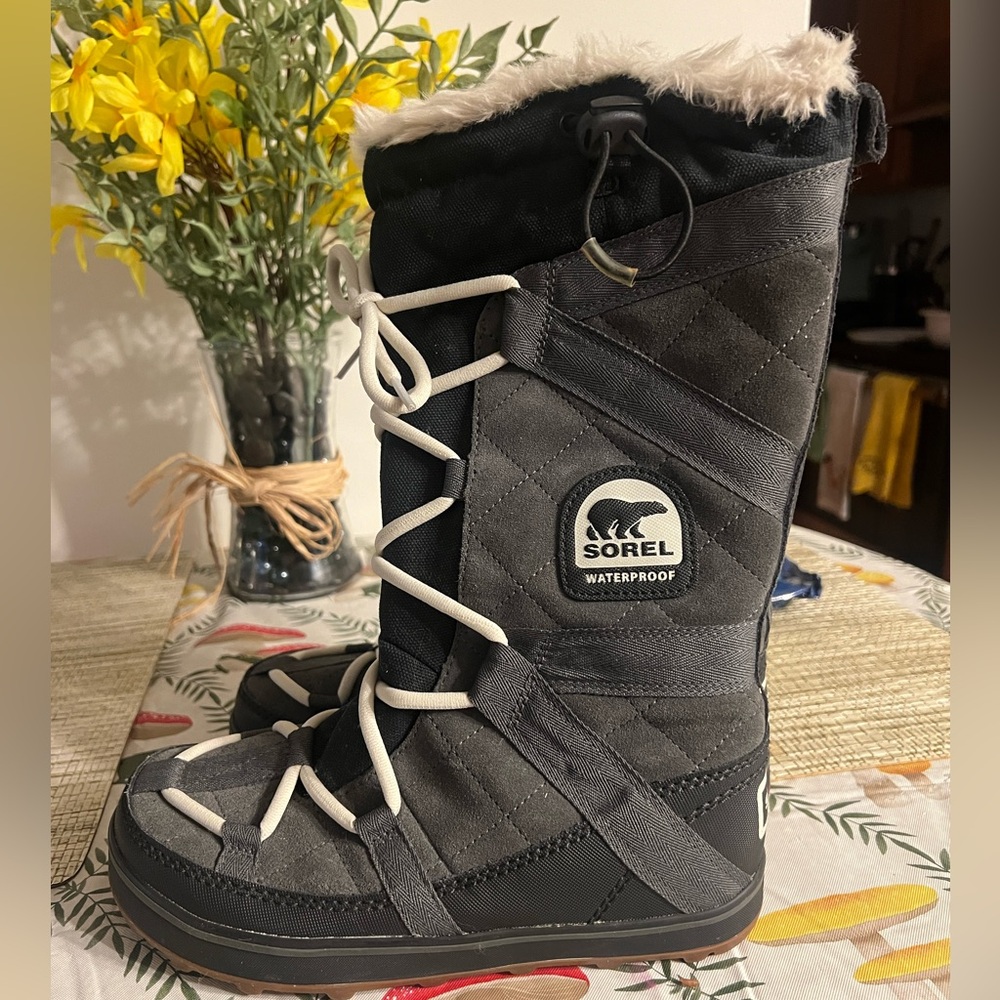 NEW! Sorel Women's Glacy Explorer Lace Up Snow Winter Waterproof Boots Gray 7